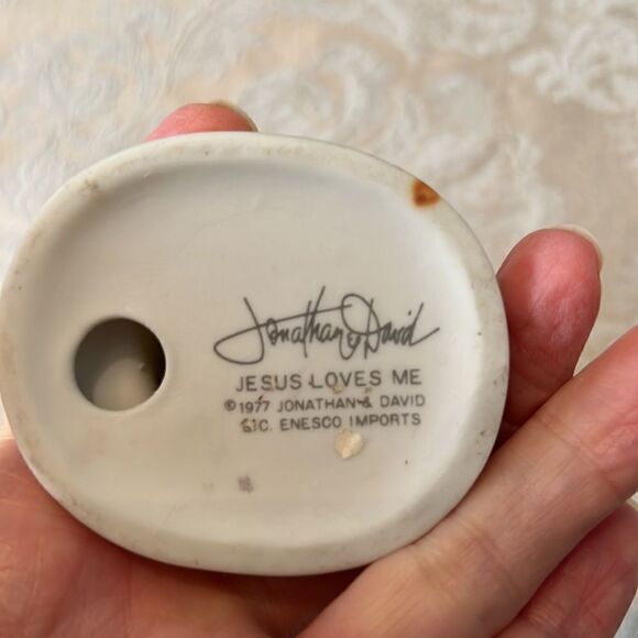 Vintage 1977 Johnathan David “Jesus loves me” porcelain figurine GVC - Picture 9 of 11